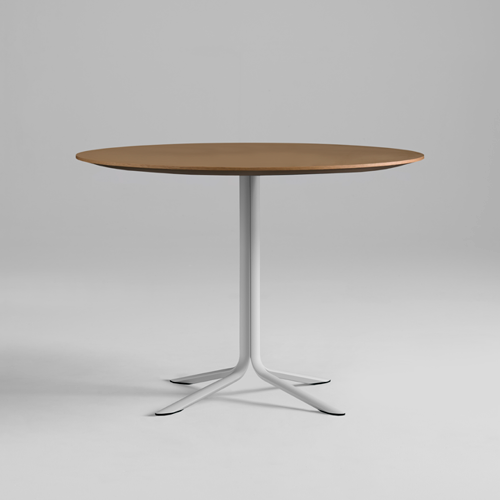 RT25 by Davis Furniture