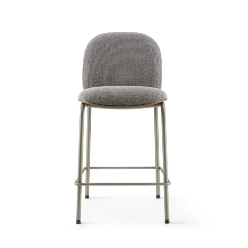 Meets Stool - 0