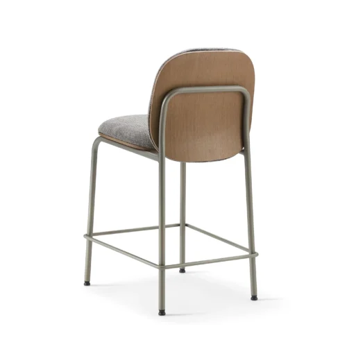 Meets Stool - 0