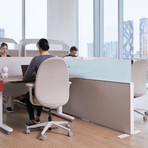 District Power Spline by Teknion