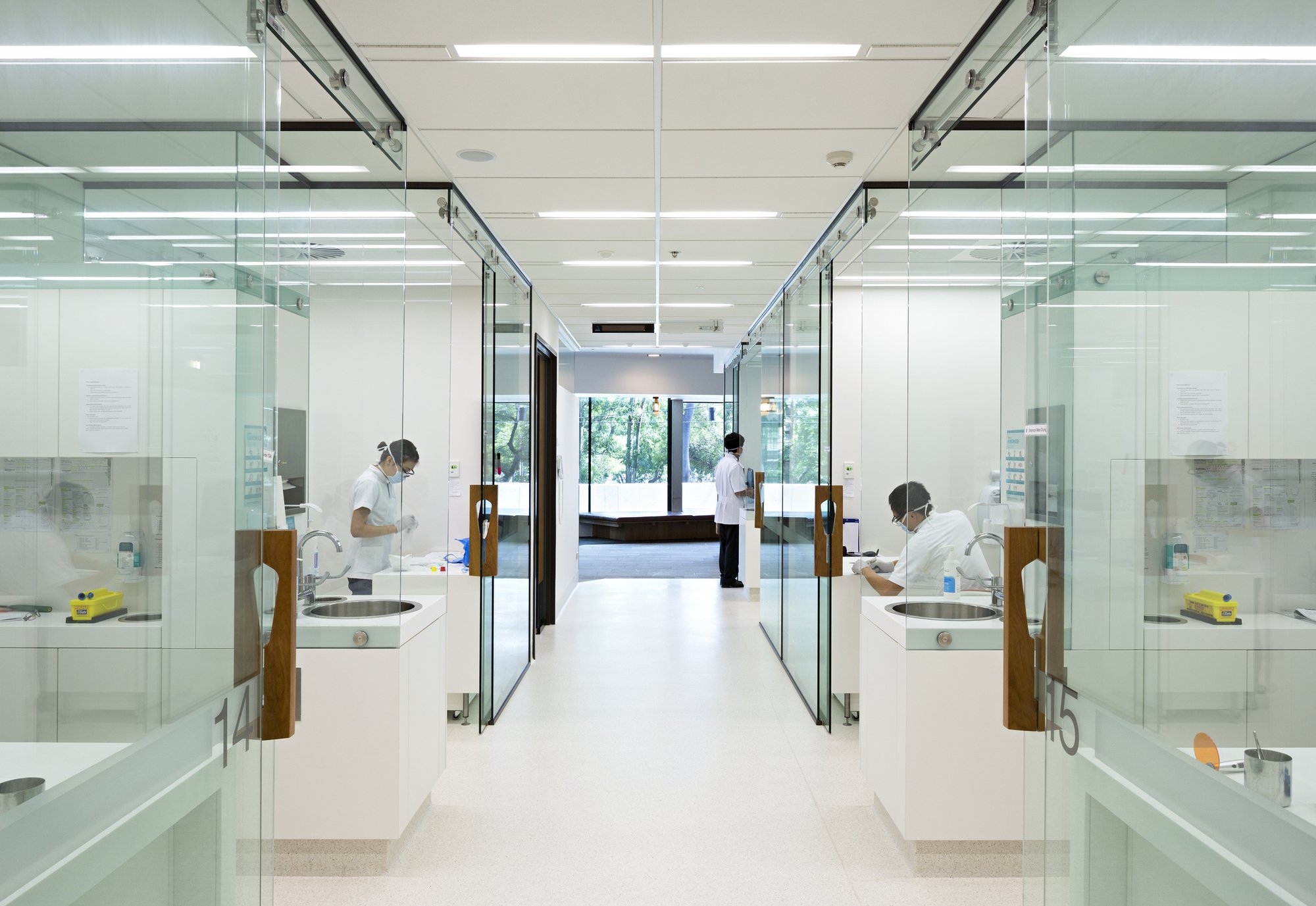 University of Queensland Oral Health Center Healthcare Snapshots