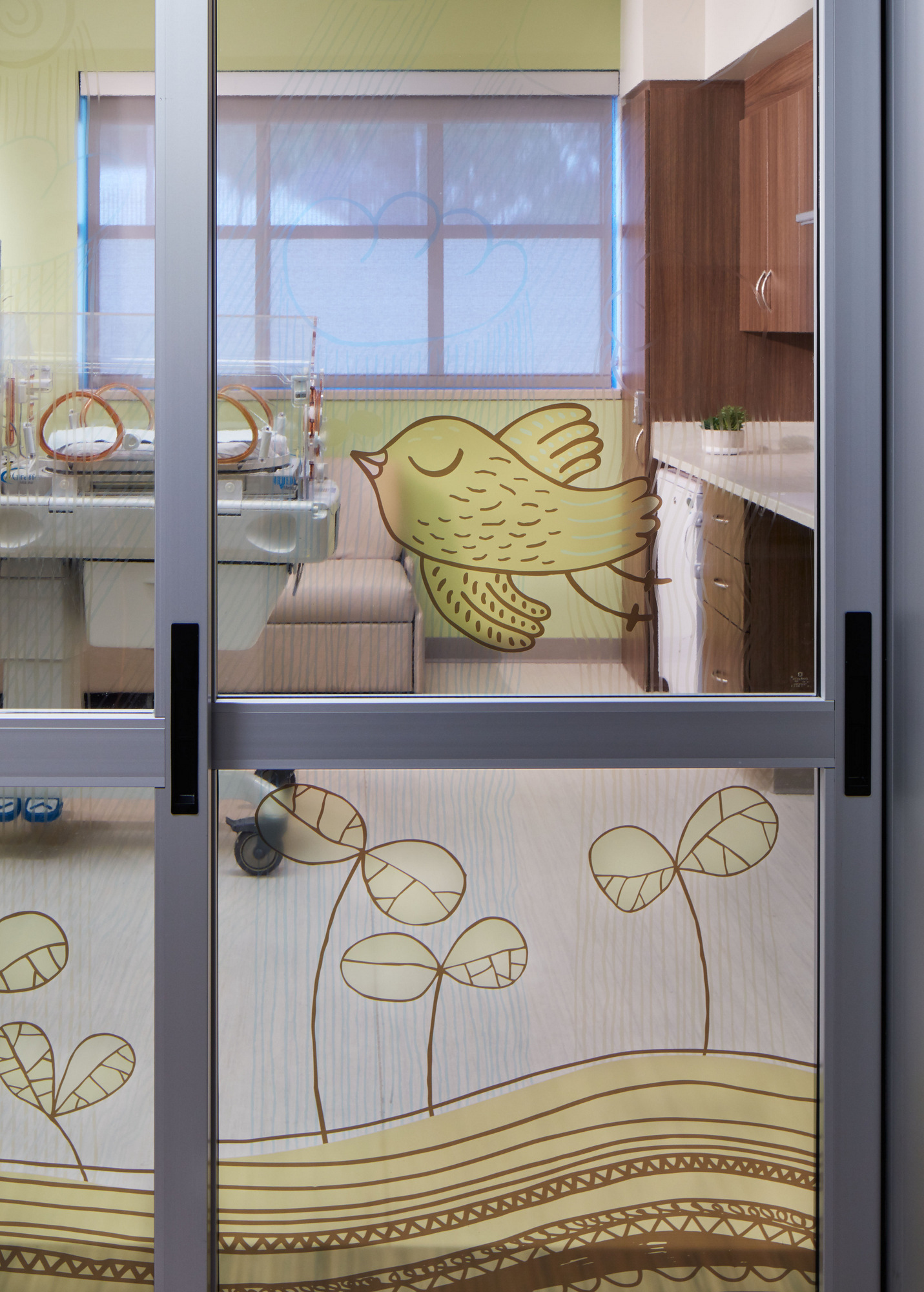 Children's Minnesota St. Paul Hospital NICU Healthcare Snapshots