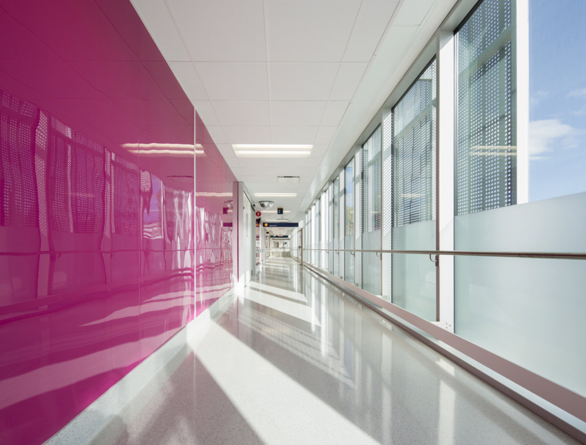 Centre hospitalier universitaire SainteJustine Healthcare Snapshots