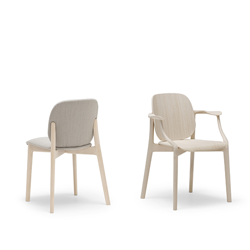 Solo Chair by Andreu World