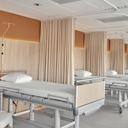 recent Docrates Cancer Center healthcare design projects