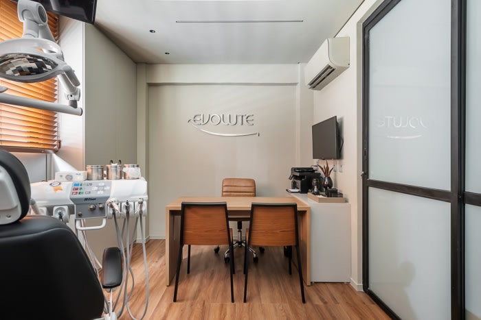 Evolute Dental Clinic - 0