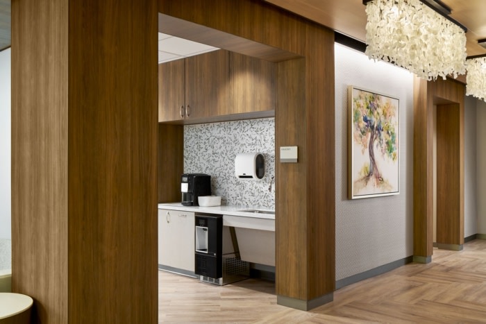 Northside Hospital Atlanta - Special Care Nursery Family Lounge - 0