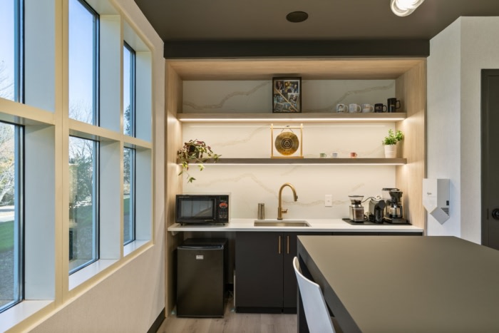 Glazier Implants & Periodontics - 0