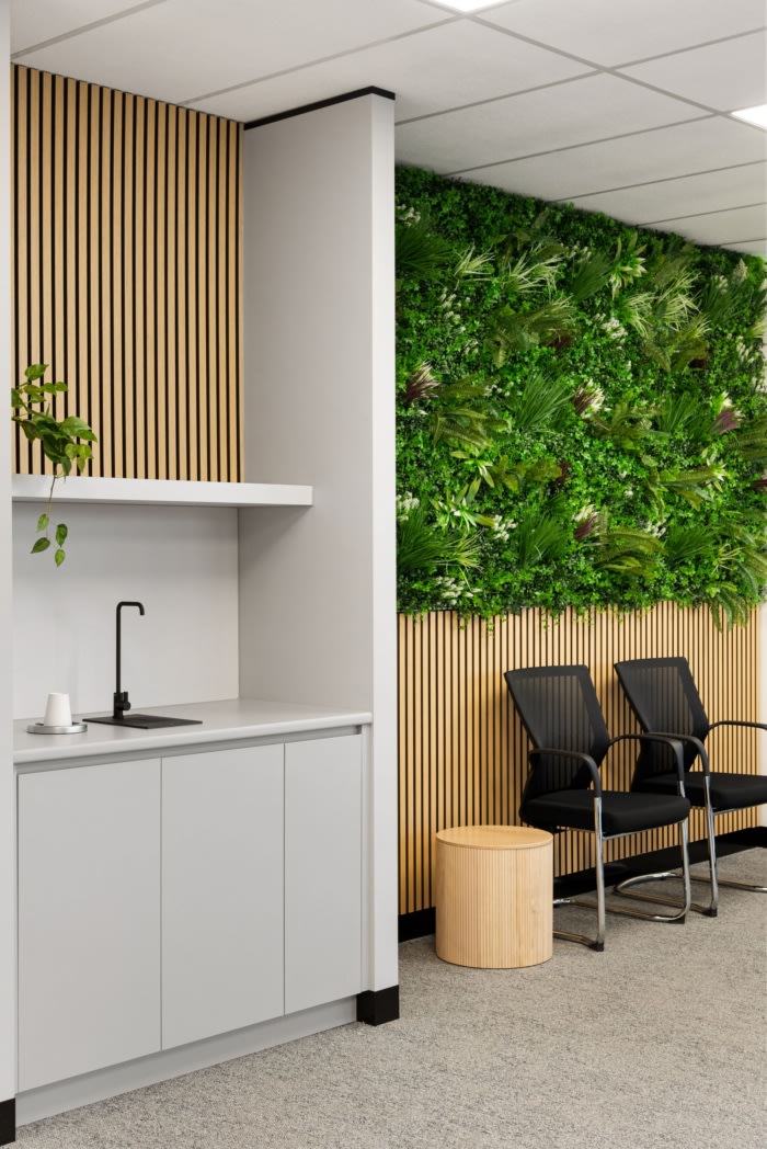 Light Radiology Southgate Clinic - 0